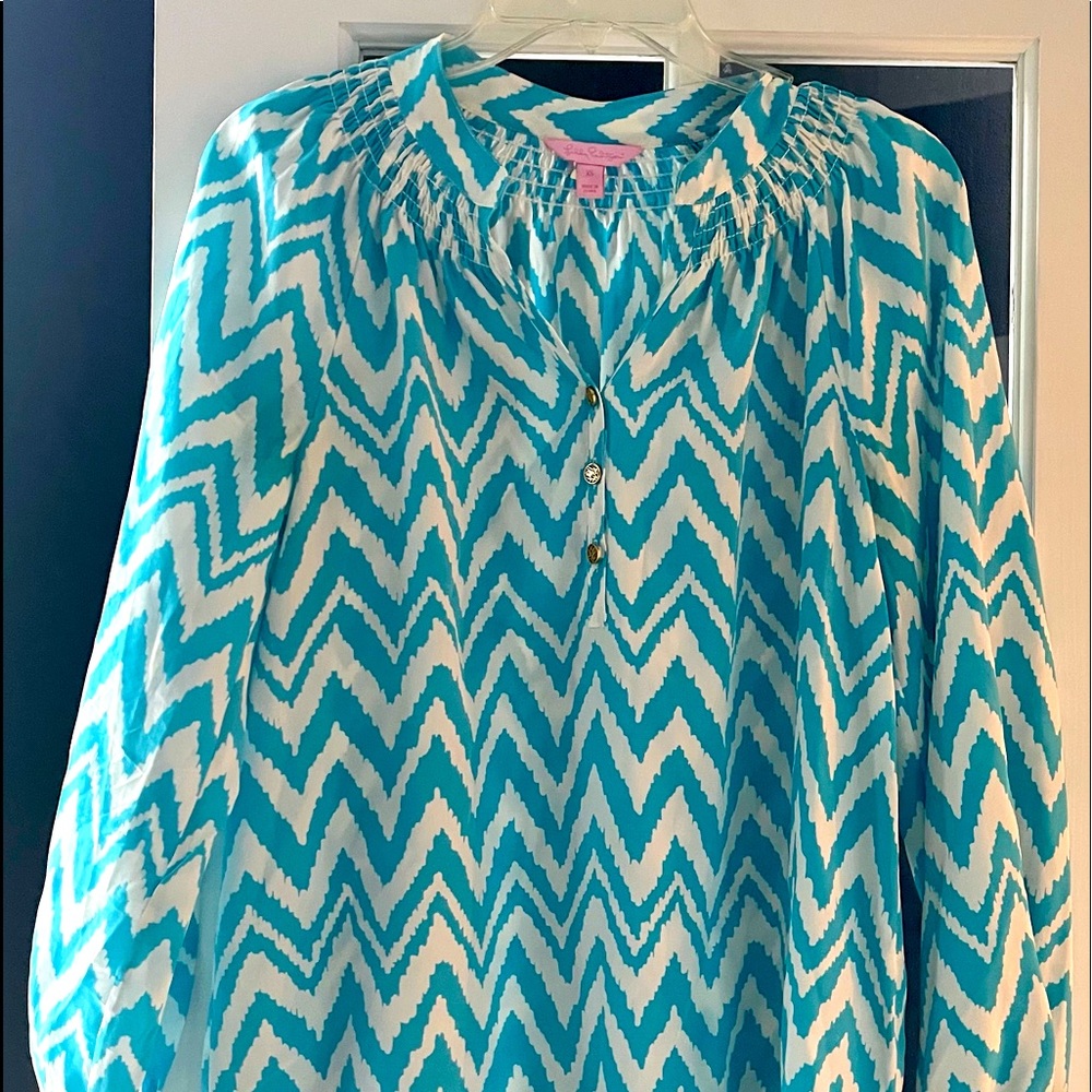 Lilly Pulitzer turquoise and white blouse size XS